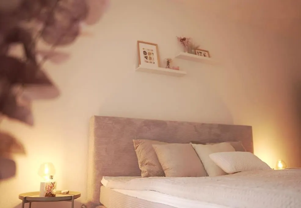 *Top Apartment * Beliebte Lage* In Duesseldorf 0*, Dusseldorf